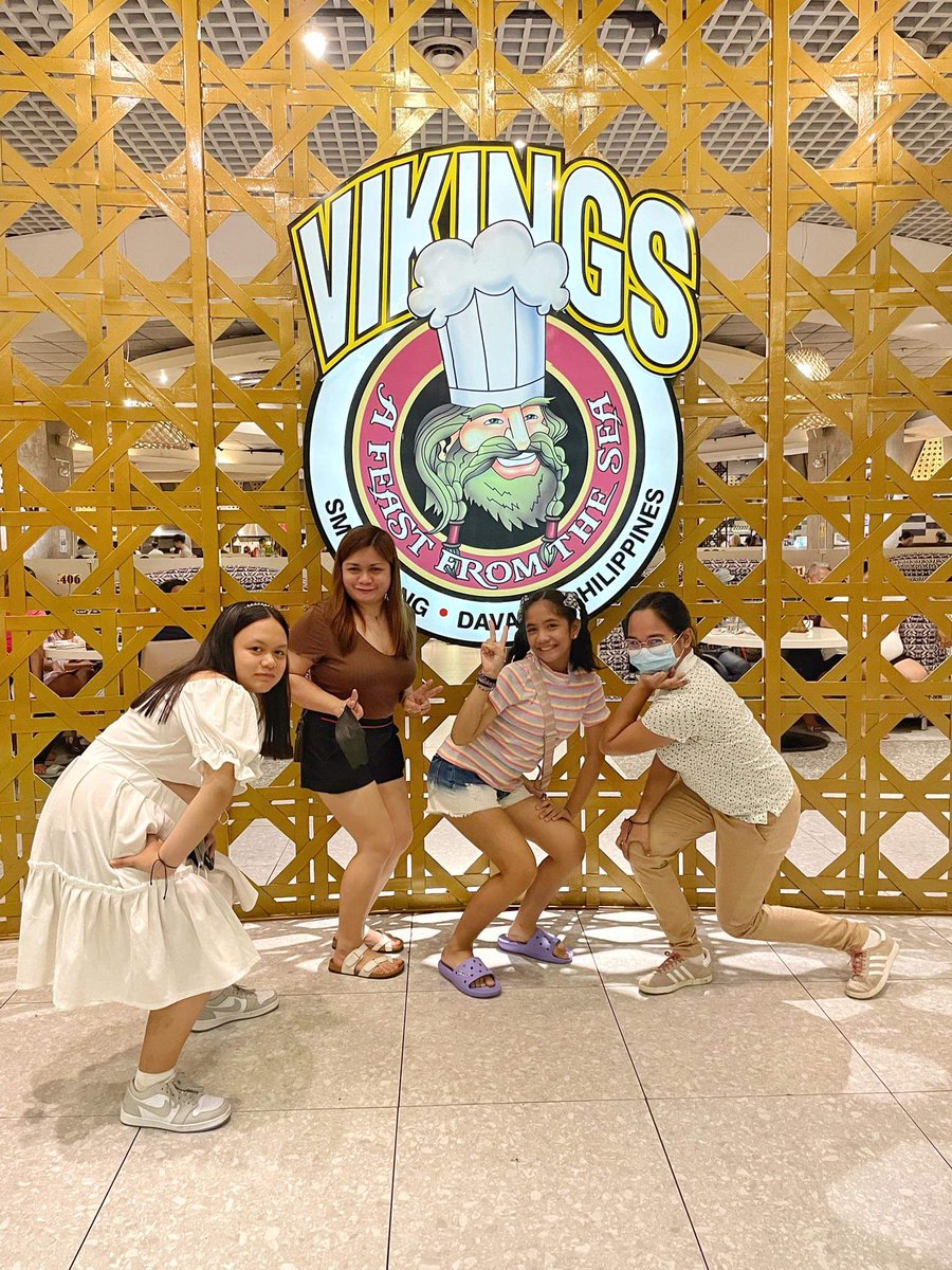 RennaMarie322's tweet photo. Happiest Birthday my dear cuzzie, Innah! 🎂🎉💐🥳 We Love You❤

📍Vikings, SM Lanang Davao https://t.co/m8qOwLt5yz
