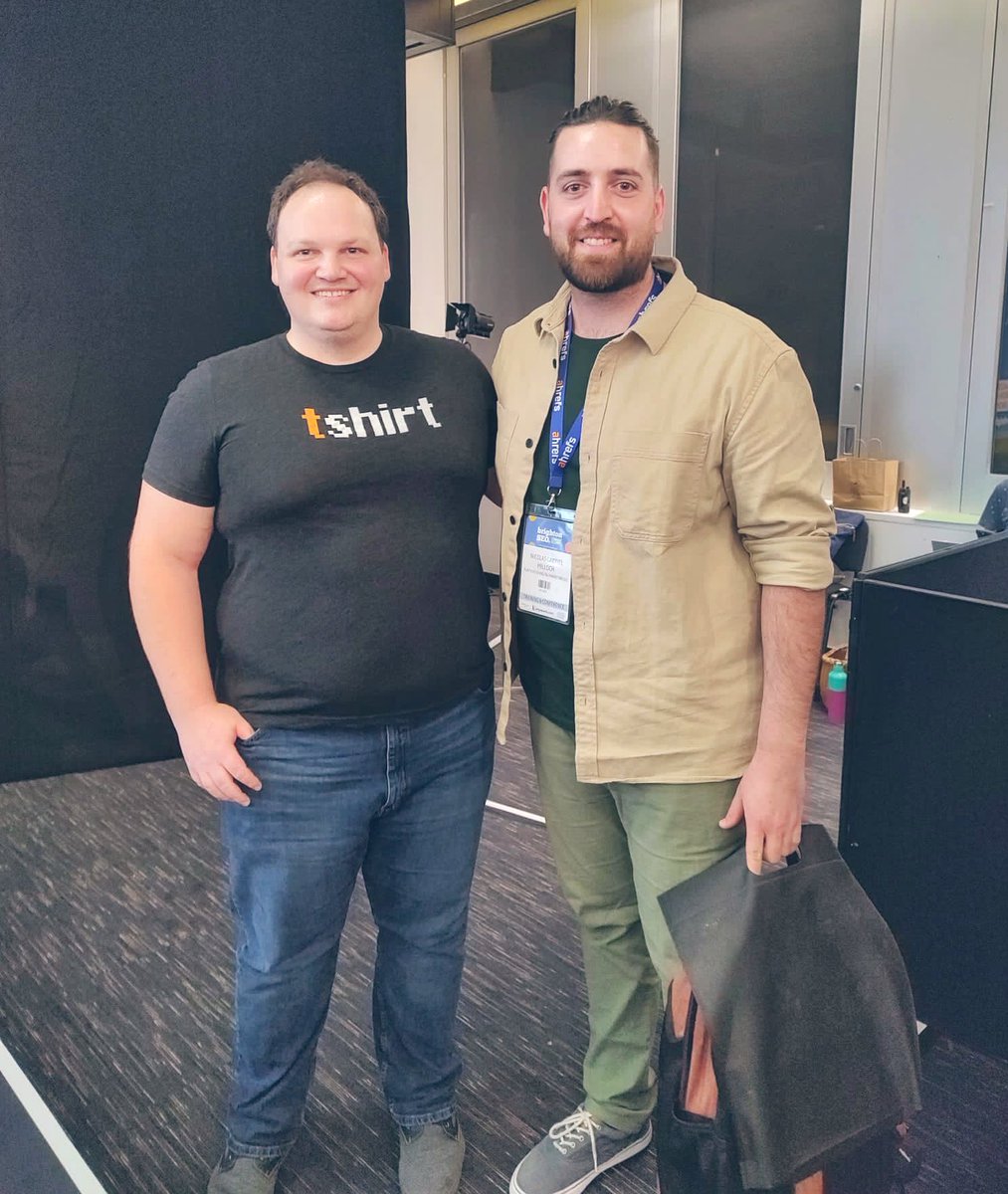 NicoMilloch's tweet photo. Forecasting, redirect automation, intent classification, clustering and more... this is the future and we can use it today.

Thank you very much @patrickstox for the excellent talk, it was an honour to meet you! Hope to see you tomorrow on the second day @brightonseo 🙌🏻 https://t.co/Iv3XVgw5XX