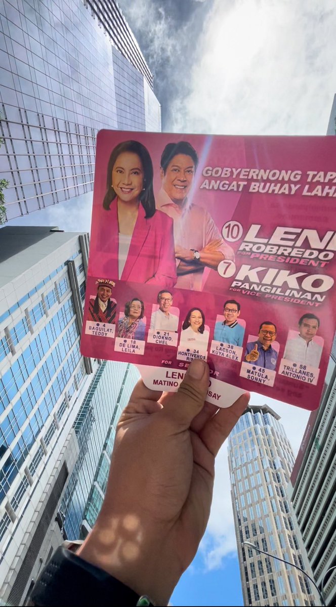 totoroncampos's tweet photo. Last year Leni Robredo @lenirobredo gives hope to many of us. #HindiNaPipikit #KulayRosasAngBukas https://t.co/b61XtLLtBK