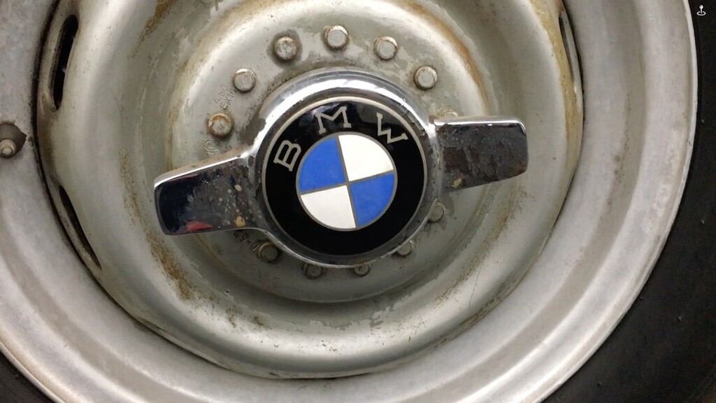 Have a hubcap like this (and a BMW 507 Roadster connected to it), and you may be sitting on $2.3M+. ;) I'm still processing the all the wonder that was Audrain's Motor Week and Concours last week, and a HUGE thanks to Audrain Automobile Museum  and <a href="/audr/">audrey henitiuk</a>… instagr.am/p/CjY9HgoMy7s/