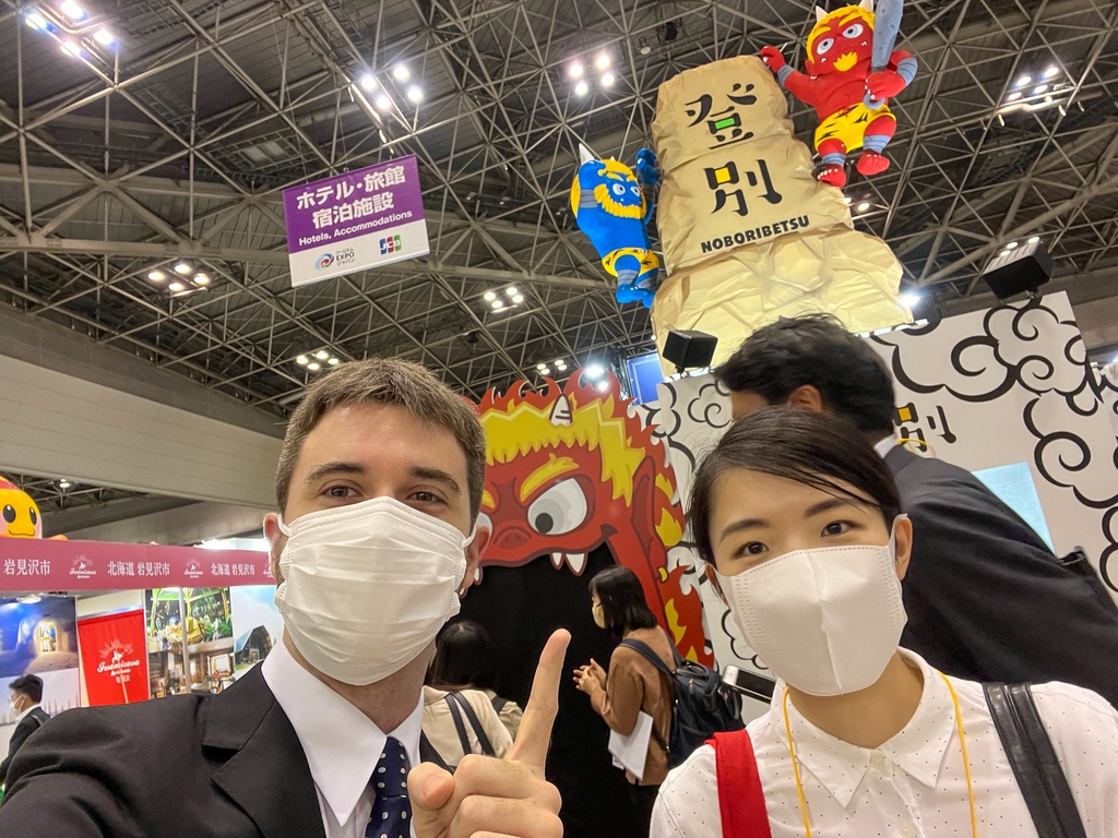 templeunivjapan's tweet photo. TUJ takes on #TourismEXPOJapan 2022!
This year's event featured over 1,000 companies &amp; organizations from 78 countries &amp; regions. @JATATokyo

TUJが #ツーリズムEXPOジャパン 2022に参加!
今年は78の国と地域から1,000を超える企業・団体が参加しました。

#旅行 #観光 #留学 #studyabroad https://t.co/leR1Et6XXV