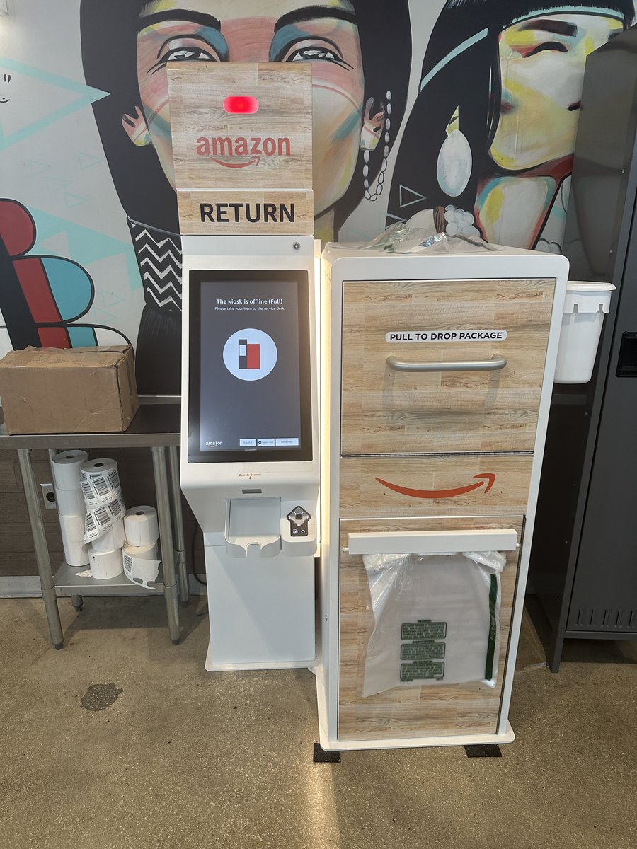yaskalko's tweet photo. Amazon Return without people https://t.co/c0XzjoDBhN