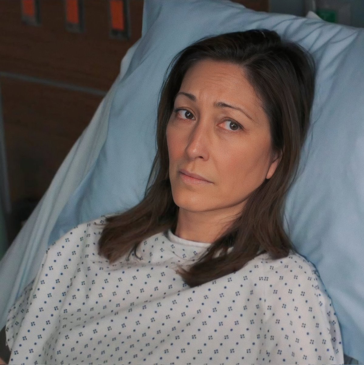 loveforcchang's tweet photo. "You’re paralyzed" 🥺😭
Just let me hug my boss and tell her that everything will be fine. She is one strong woman and I know she will get through this.❤️🙏🏼    

#TheGoodDoctor https://t.co/GzrwopRwbe