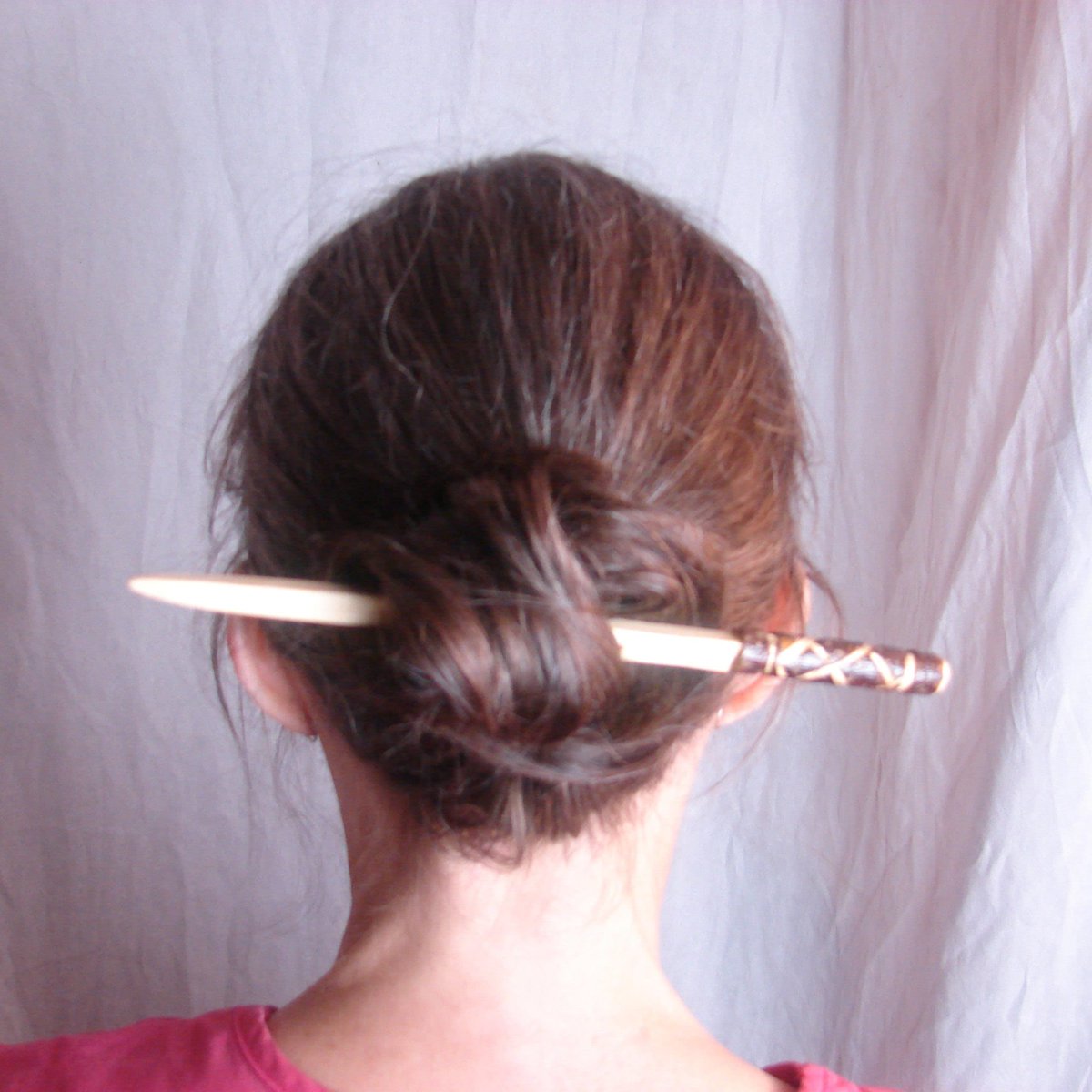 MfcpWoodworking's tweet photo. Excited to share the latest addition to my #etsy shop: Rustic Stilletto Cherry Hair Sticks Cross Spiral Bark Handle https://t.co/Xcez1FI21W #woodhairsticks #asianhairstyles #hairstickscanada #woodenjewelry #hairaccessories #bunwithchopsticks #handmadehairpin #handcarve https://t.co/3rucRm7iiA