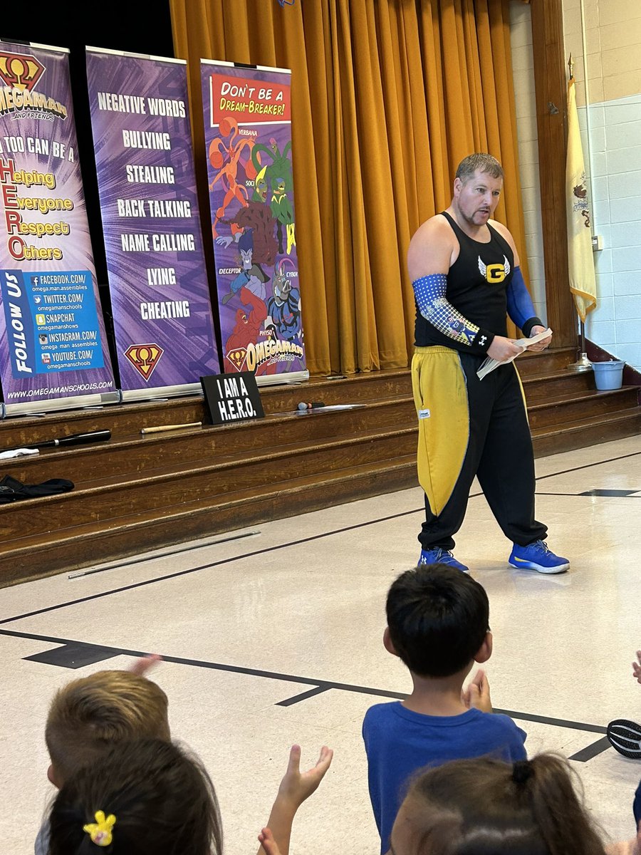 MrsRedelSharp's tweet photo. Learning to be a HERO today!! Work hard! Believe in yourself. Be an up stander! Reach for your dreams! Make good choices! @omegamanschools https://t.co/fUKn9jTvvK