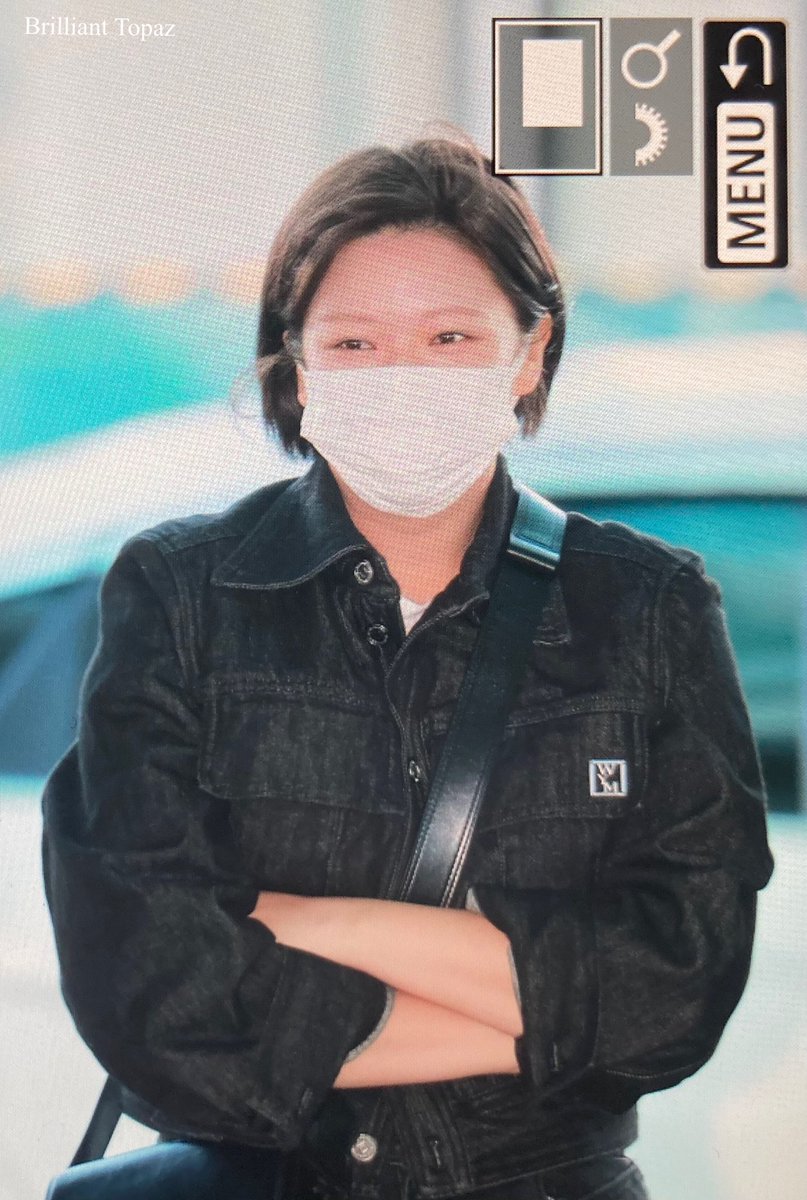 Brilliant_Topaz's tweet photo. 221007 ICN
너무 가을가을 하잖아 ㅠㅠ 미쳐따리 ㅠㅠ

#TWICE   #트와이스   #정연 #JEONGYEON https://t.co/0aelvZy4R8