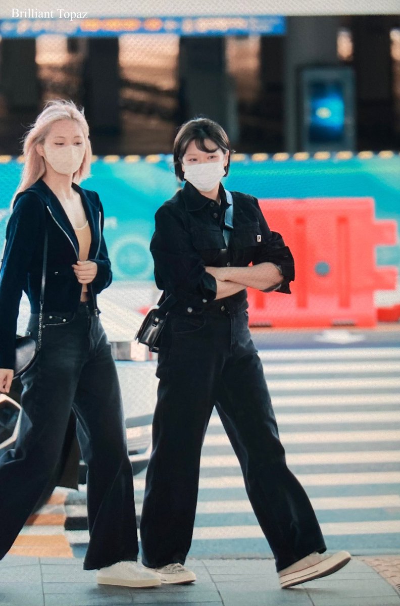 Brilliant_Topaz's tweet photo. 221007 ICN
너무 가을가을 하잖아 ㅠㅠ 미쳐따리 ㅠㅠ

#TWICE   #트와이스   #정연 #JEONGYEON https://t.co/0aelvZy4R8