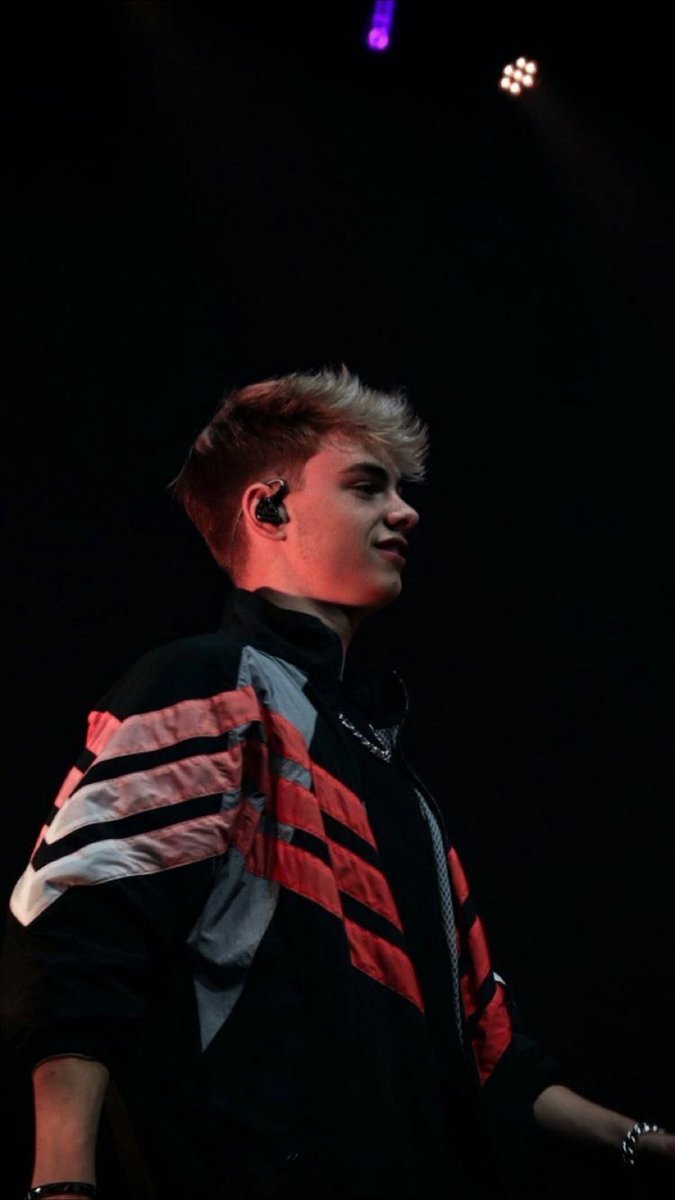 archbesson's tweet image. stage corbyn besson hits different
