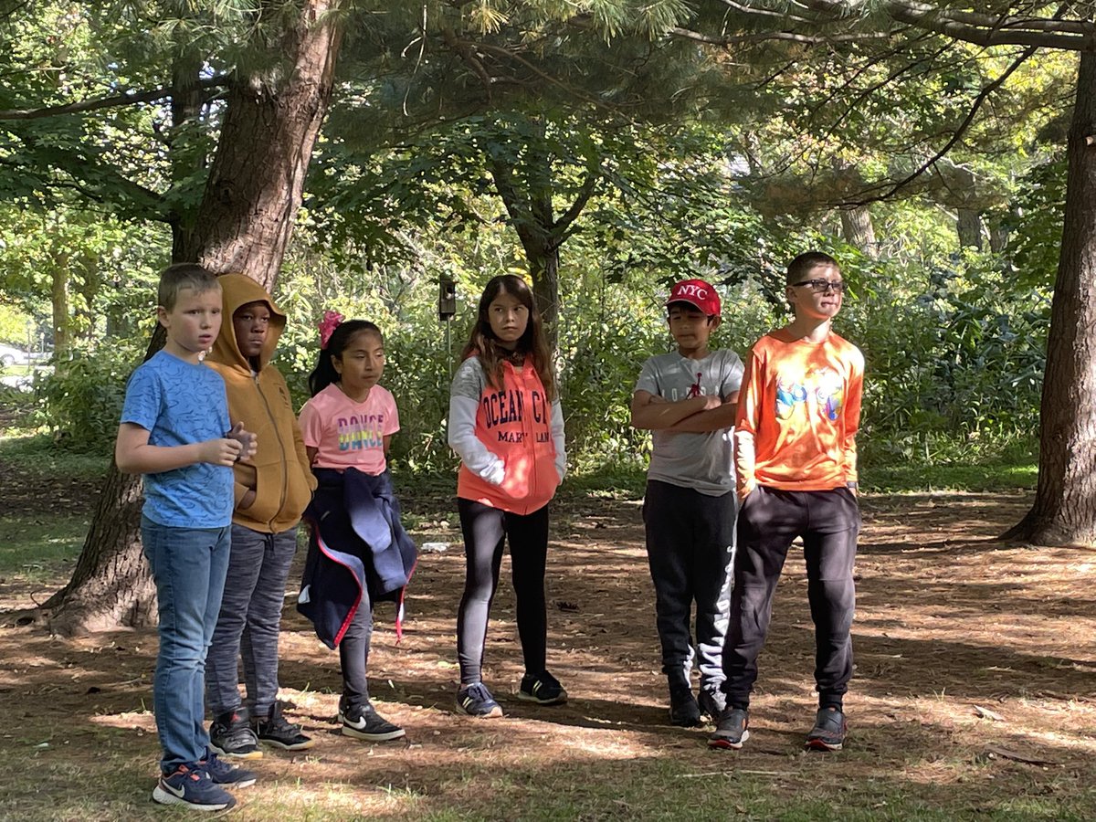 par_stamatoukos's tweet photo. Check out our 5th grade Mustangs in action on their field trip to Lincoln Marsh! They studied ecosystems and food webs during this multimodal experience. #YourCommunitySchools https://t.co/u5RkBP0tEF
