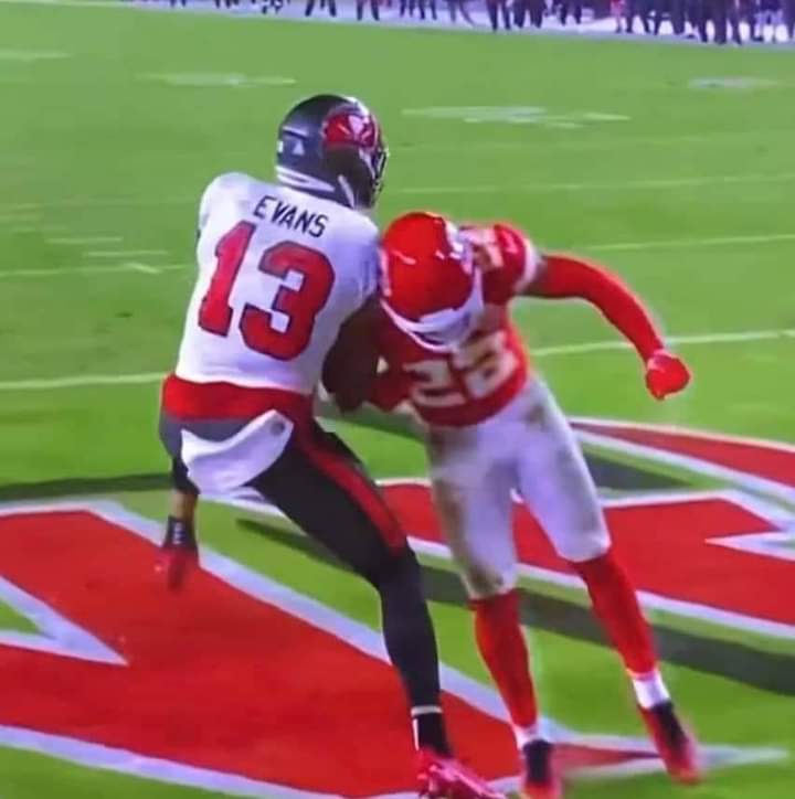 MinorProblem79's tweet image. #CleanHit @Chiefs @Juan_Thornhill @NFL @MikeEvans13_