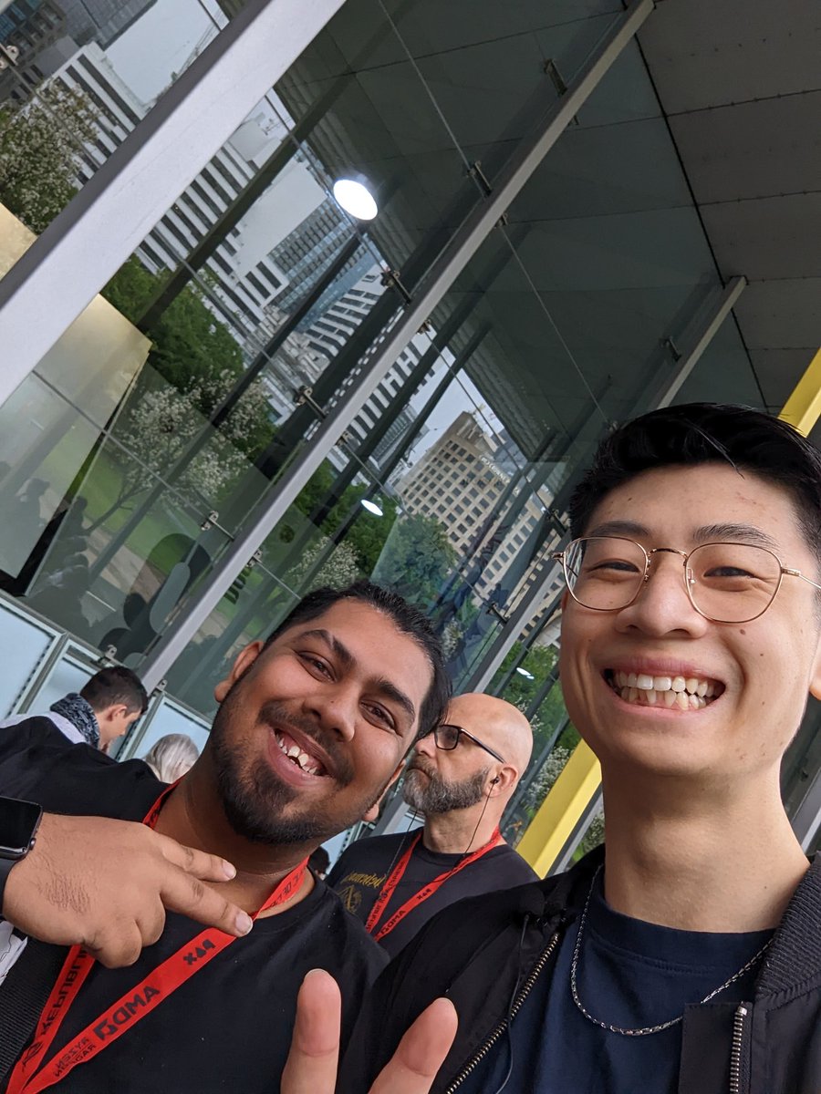 itsmefuTTV's tweet photo. Absolutely drenched but we in the PAX line! #soakin

Oh yeah look who's with me @KAureliusGaming https://t.co/ibL1LSi9fP