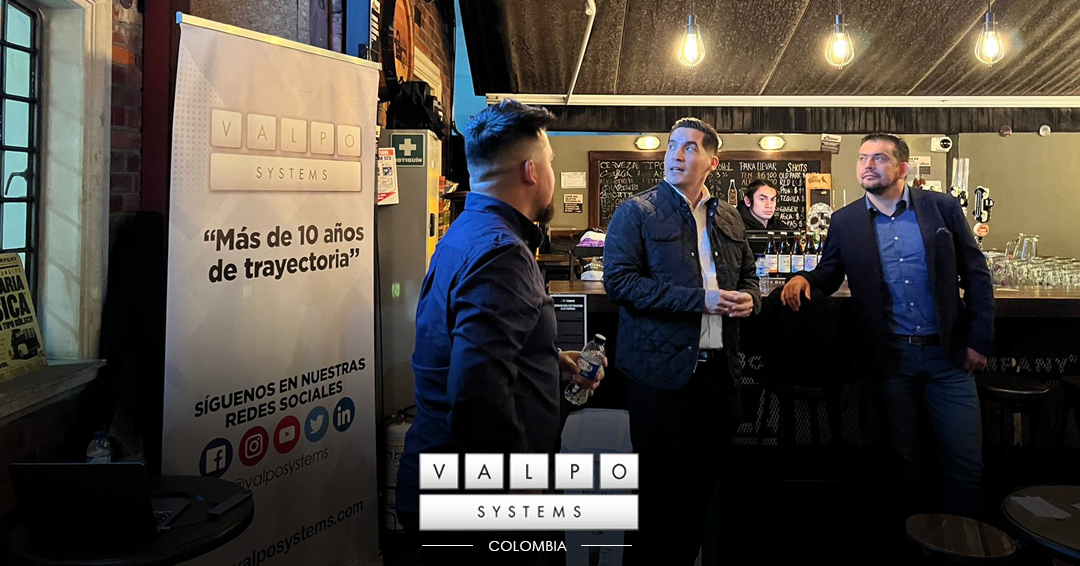 ValpoSystems's tweet photo. Nuestro equipo de especialistas en el comienzo de nuestro evento en Bogotá, Colombia
#valposystems #bogota #colombia #beer #bbc #cerveza #beertesting https://t.co/e90MNEbxqh