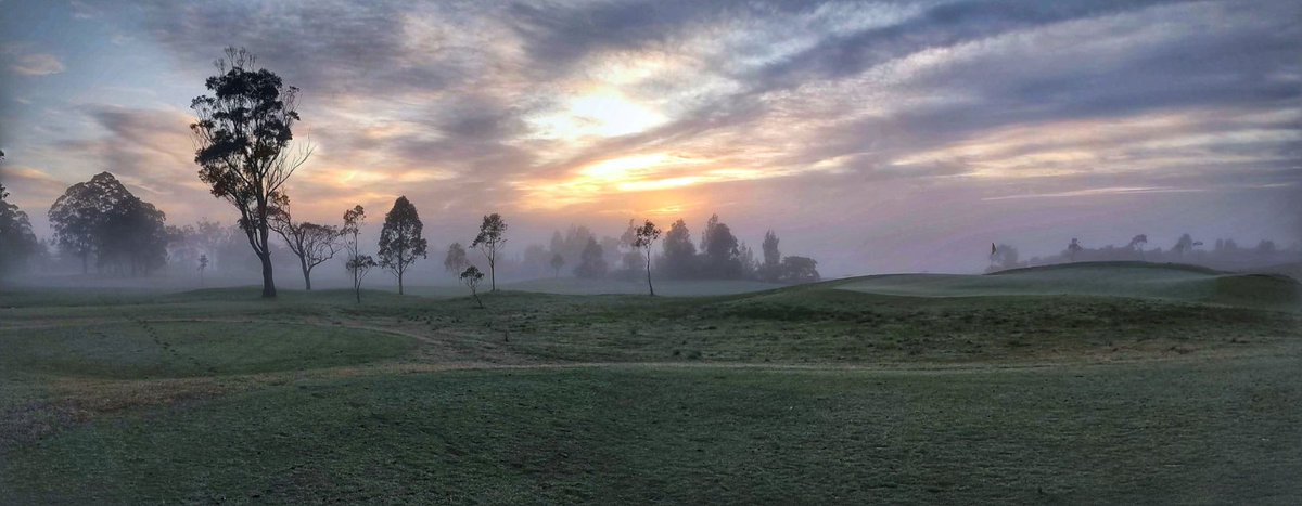 A foggy day at the Royal #sunrisegolf #golfsydney #sydneygolf #northturramurragolfcourse #publicgolf #northturramurra #kuringgai #royalnorth #elitegolfnsw #tuesdaygolf #golf #golfphotography #ゴルフ <a href="/elitegolfnsw/">Elite Golf NSW - North Turramurra Golf Course</a>