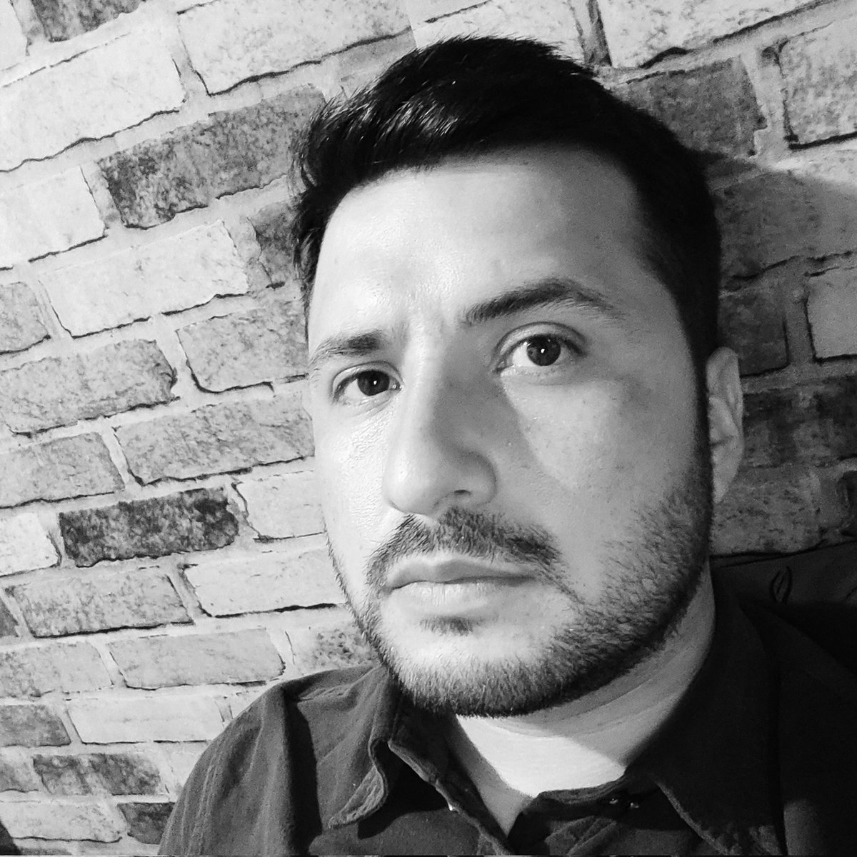 IvanSuarez2012's tweet photo. #NuevaFotoDePerfil https://t.co/xvNzDVMoG5
