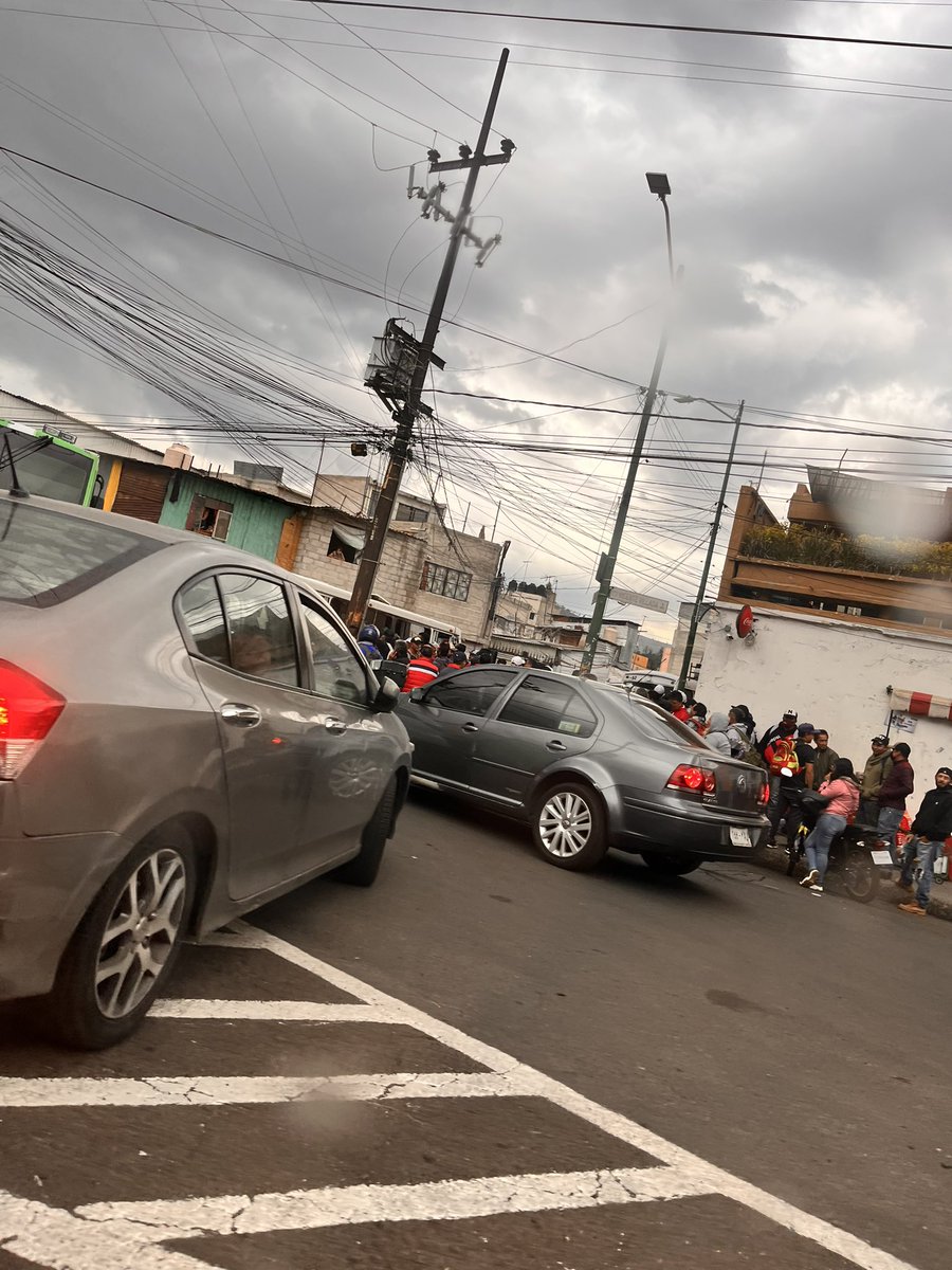 MHGenis's tweet image. Inmediaciones de la alcaldía Gustavo A. Madero cerradas por motivos desconocidos. Información en desarrollo