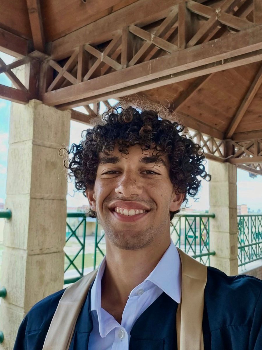 youssefabz24's tweet photo. 🎓 https://t.co/ciuxROBMup