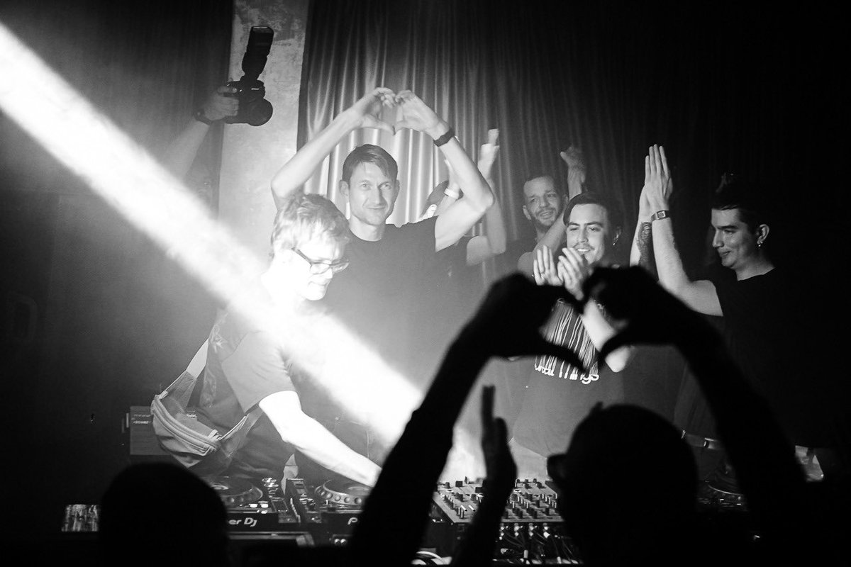 HelheimCol's tweet image. ¿Pueden creer que ya pasó una semana?
¡Gracias ravers! 🫶
#tbt Synaptic 🧠💥