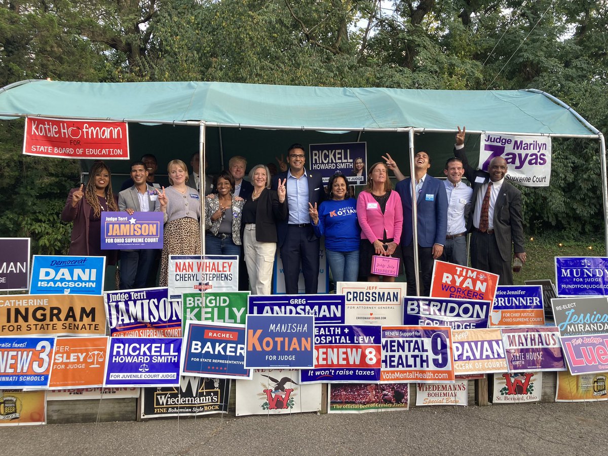 HamCountyDems's tweet photo. What an amazing evening rallying together at the Our Path to Victory Fundraiser. Thank you to all of our amazing candidiates, elected officials, campaign staff, activists, and volunteers who showed up to support our slate. The truth is, our path to victory goes through you! 💪🏼 https://t.co/AIl05nV3JD