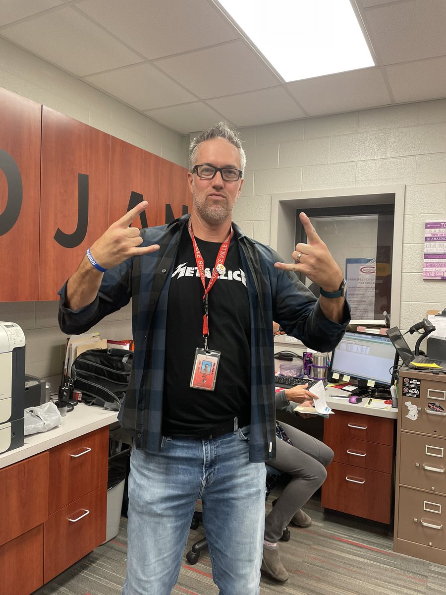 CVille_AP's tweet photo. Throwback Thursday at CMS! Lots of cool old school looks! What the students see as old school really makes me feel old… #cmstrojanpride #csd_allmeansall https://t.co/uT8V51MJSu