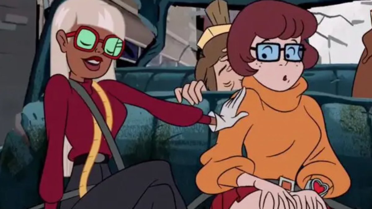 brwnhairedboy's tweet photo. The next plot twist for Scooby-Doo fans is that Velma is actually bi and in a serious love triangle between Coco Diablo and KAT ❤️‍🔥 #Velma https://t.co/i6NI4dKB1O