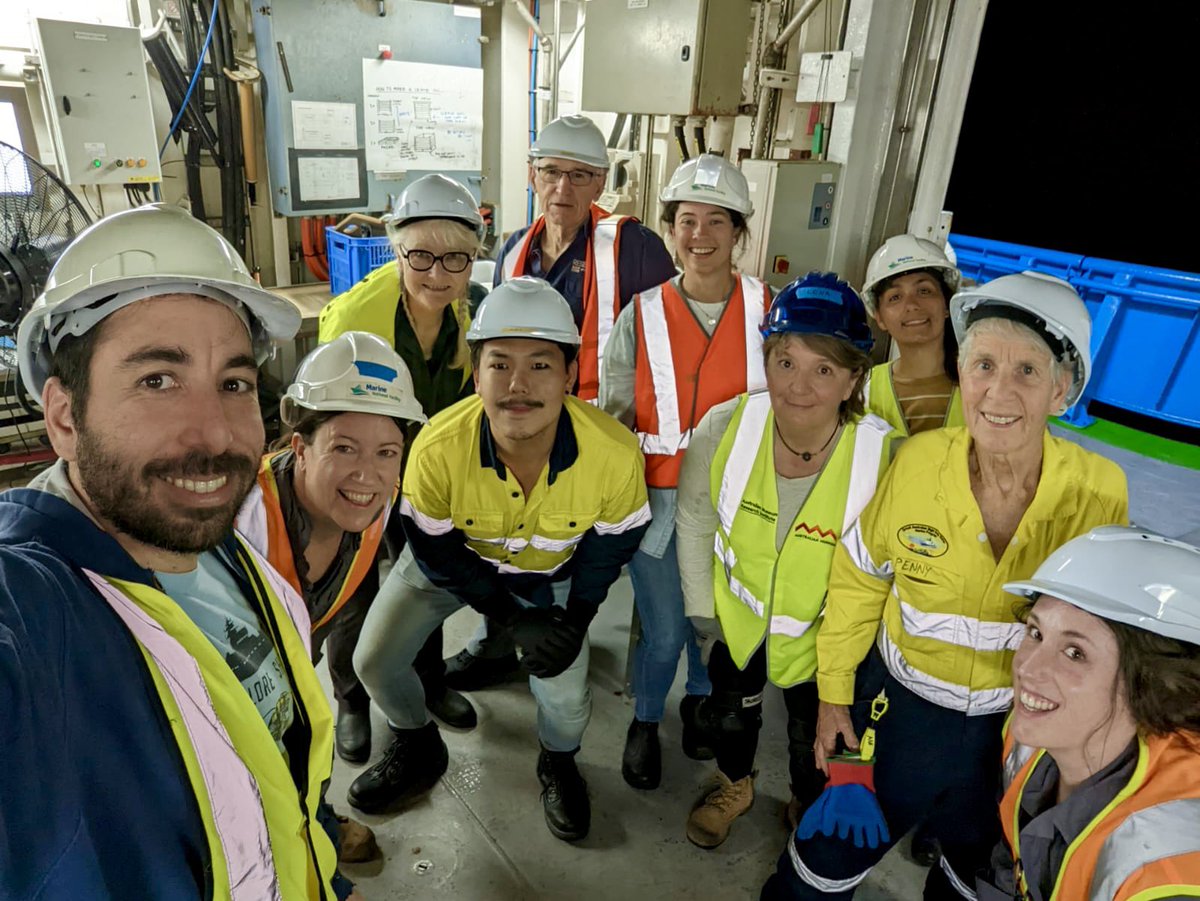 FishGuyKai's tweet photo. Great job AM team! Our first beam trawl from 3,600 m came up in the early hours of the morning, and the science team from @CSIRO, @austmus, and @museumsvictoria wasted no time at all in recovering, sorting, sampling, and preserving our catch! https://t.co/i3E751ytE8