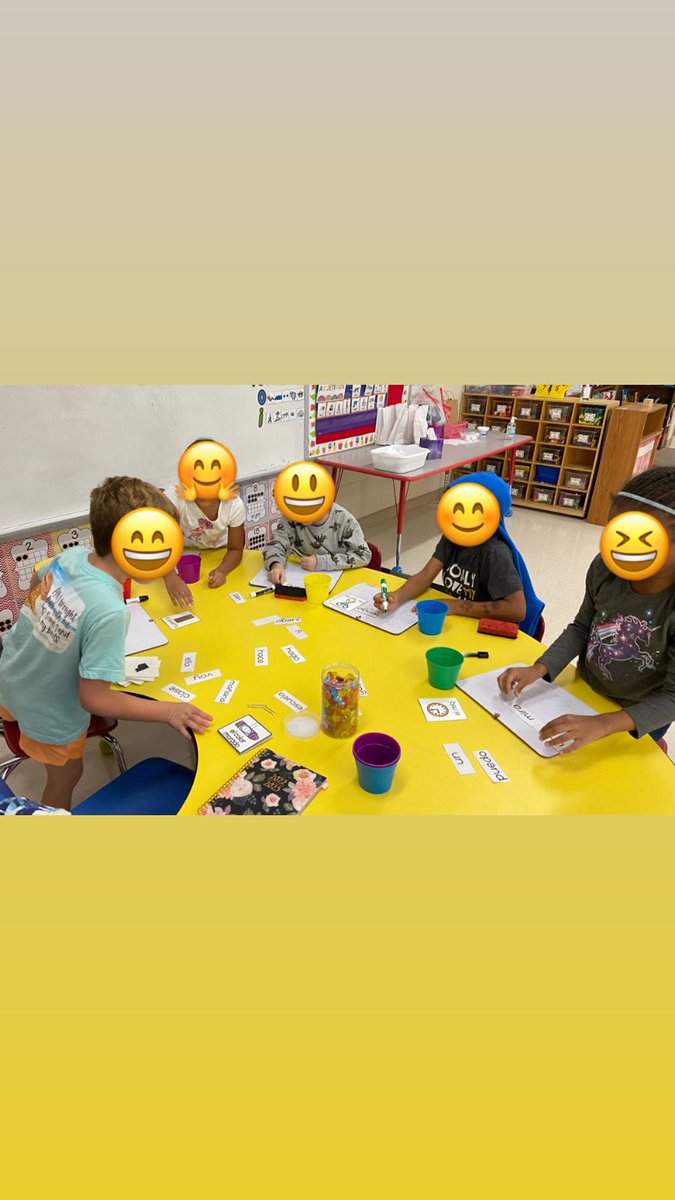 ninettejacome's tweet photo. “To learn a language is to have one more window from which to look at the world”. -Chinese proverb-
So proud of my kiddos!😄 #UnitingOurWorld 🌎#SecondLanguageLearners #FutureBilinguals #LearningEspañol https://t.co/A4mi0Kfkuu