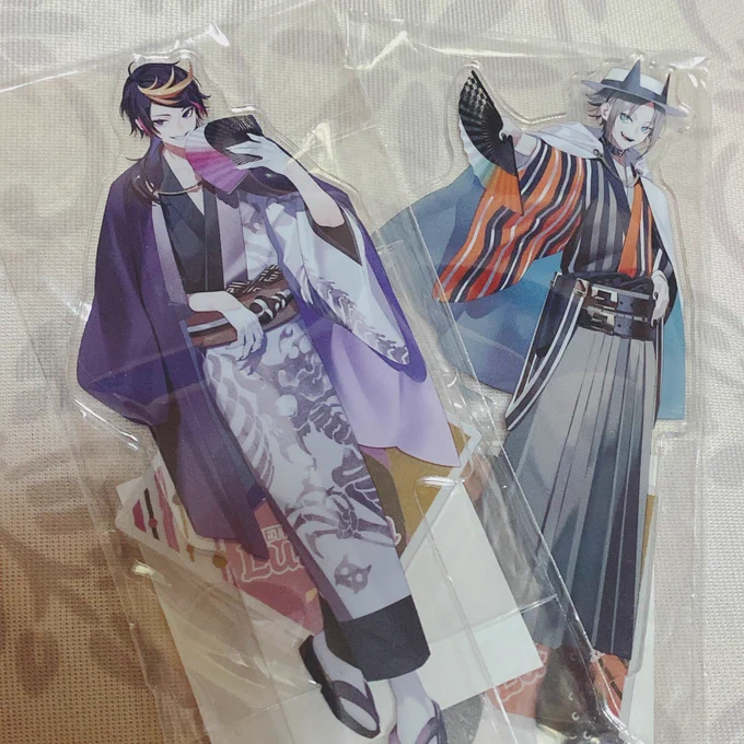 昨日笑い疲れたのかすぐ寝落ちてツイートできなかったのだが買えました 