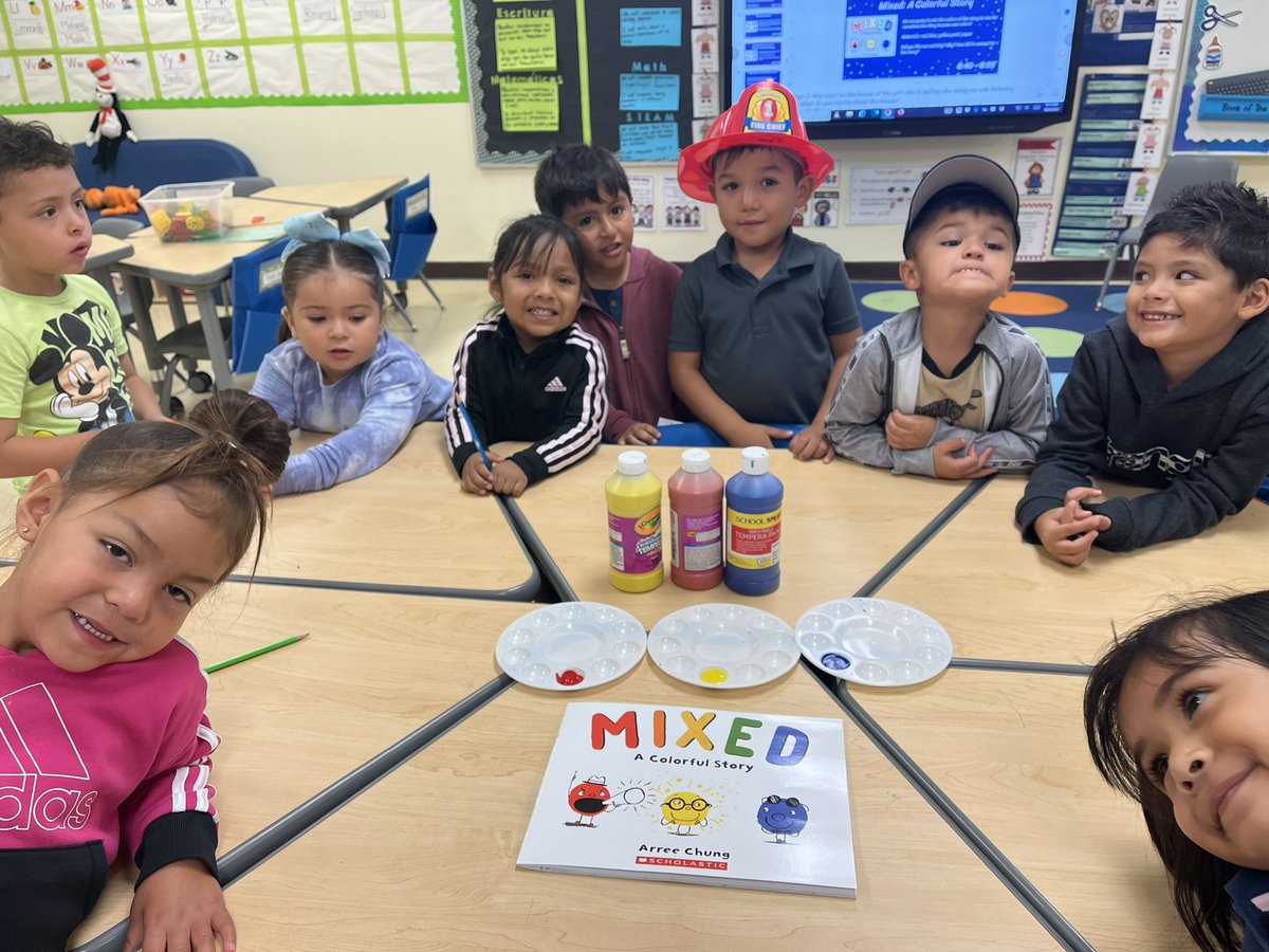 sayalarod's tweet photo. Day #4 MIXED ๐ด๐ค๐ต A Colorful Story at @fmeeagles
๐๐ผPrimary Colors
๐๐ผMixing colors to make new ones
#prekinder #DualLanguage #fallintersession @BeardElissa @Ymgomez1964 https://t.co/jBF5DoFeEh