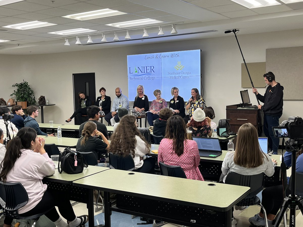 Barrow_CTAE's tweet photo. Great 1st Lunch &amp;Learn at SIMS today! Focus was on our Healthcare Pathway and Careers! @BCSchools1 @LanierTech @WbhsWBL  @GeorgiaWBL1 #ctaedelivers https://t.co/DWHXdUrZG8