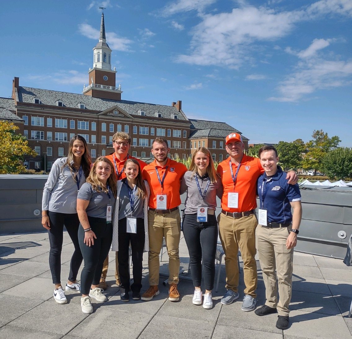 BGSURecWell's tweet photo. Alumni and current staff proudly representing the #RecFam @orsanirsa at the @UCCampusRec https://t.co/0HLO82DHwr