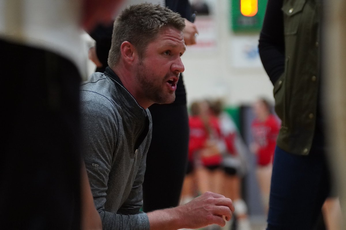 EastoftheBend's tweet image. 🚨NC ladies 

Take home first set ✅

NC: 25
U: 13

Let’s keep it going ladies!! The energy is crazy in here 😳

#eastofthebend #newarkcatholic #girlsvolleyball #sportsmedia