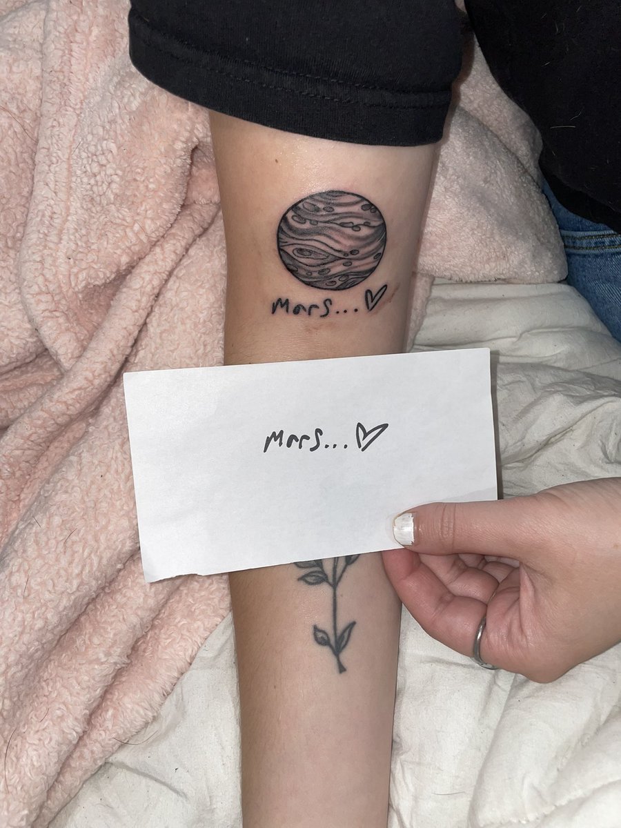 SaYrahhhhh's tweet photo. @yungblud @Yazdemand I love this song so much that i got a tattoo for it, so i cannot wait to see this!! https://t.co/qZQzc4WxWn