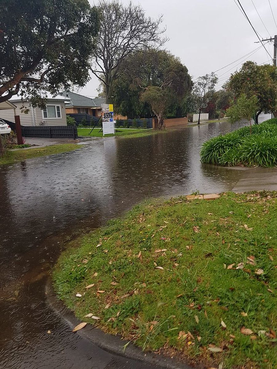 As at 11:00am today, in the past 24 hours our volunteers have responded to over 300 requests for assistance, with heavy rainfall and flooding impacting communities across the state. If you need assistance, call 132 500. And remember: Never drive through flood water.