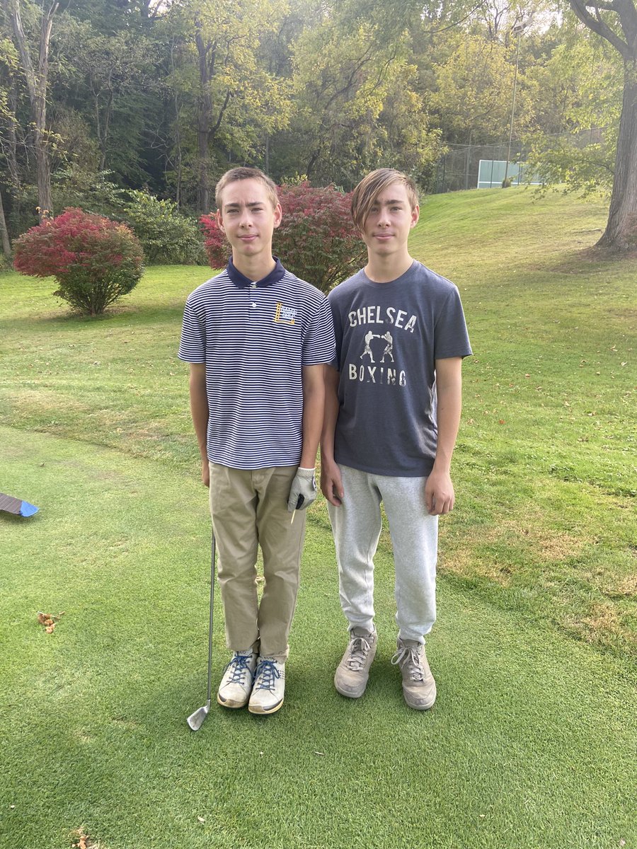 coachtruex's tweet photo. The first matchup of the night had Cayden Clark from Team Cohen against Owen Ogg from Team Senften! Owen’s Dad Steven was on the bag and Cayden’s twin brother came out to support him! #GalesGolf #ParTeeTime https://t.co/uvAEmJHsCx