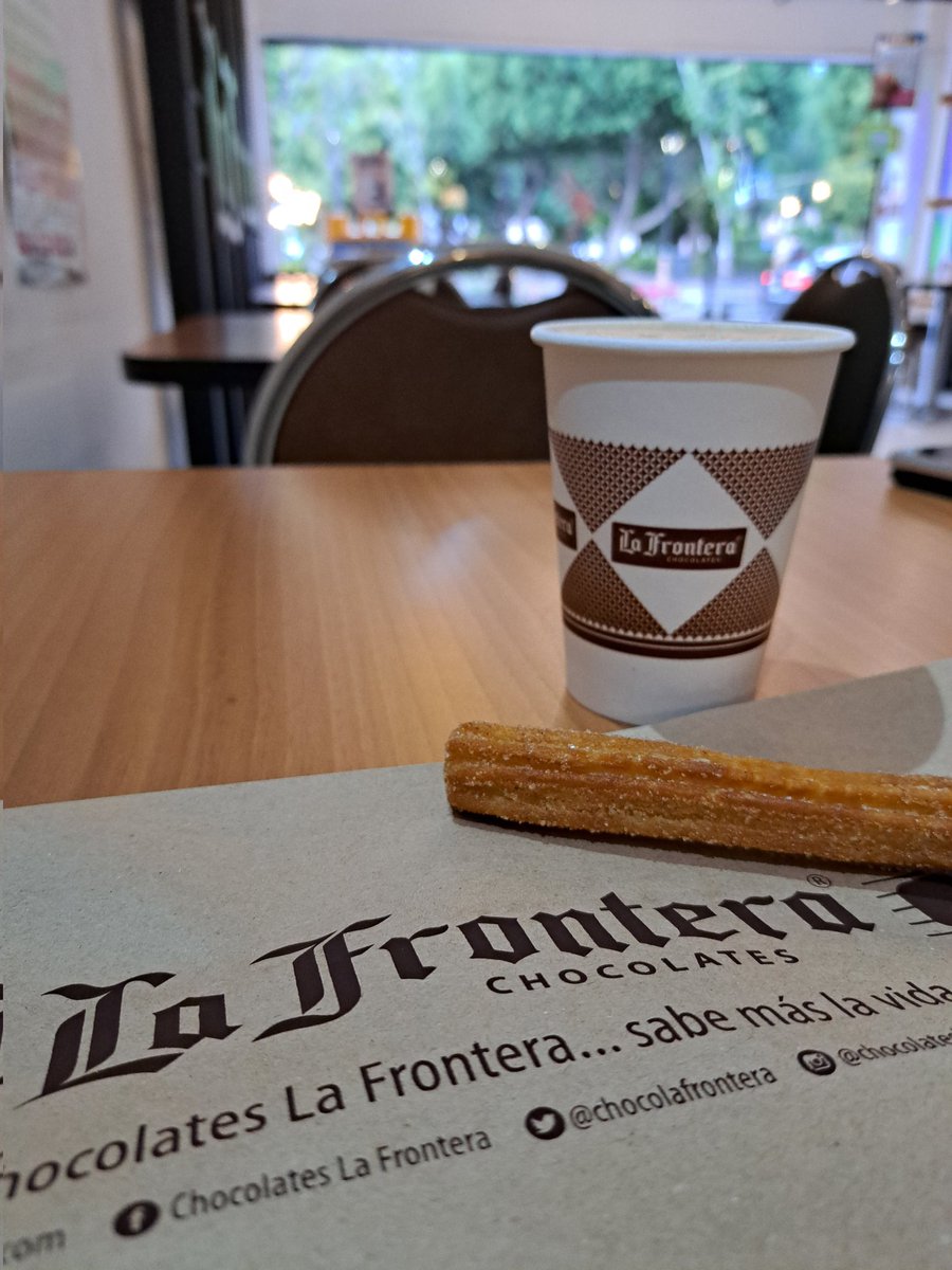 ynagore's tweet photo. Disfrutando de la vista del Jardín de Tequis con un buen chocolate caliente en @chocolafrontera https://t.co/AWnimzn6mY