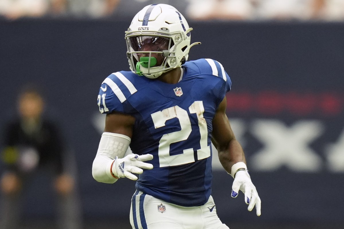 FDSportsbook's tweet photo. 🚨 𝐁𝐈𝐆 𝐁𝐄𝐓 𝐀𝐋𝐄𝐑𝐓 🚨 

One bettor placed $88,720.23 on Nyheim Hines to score the first TD in tonight's Colts vs. Broncos game 👀

Potential Payout: $975,922.53 🤯 https://t.co/DvvKFWRnhP