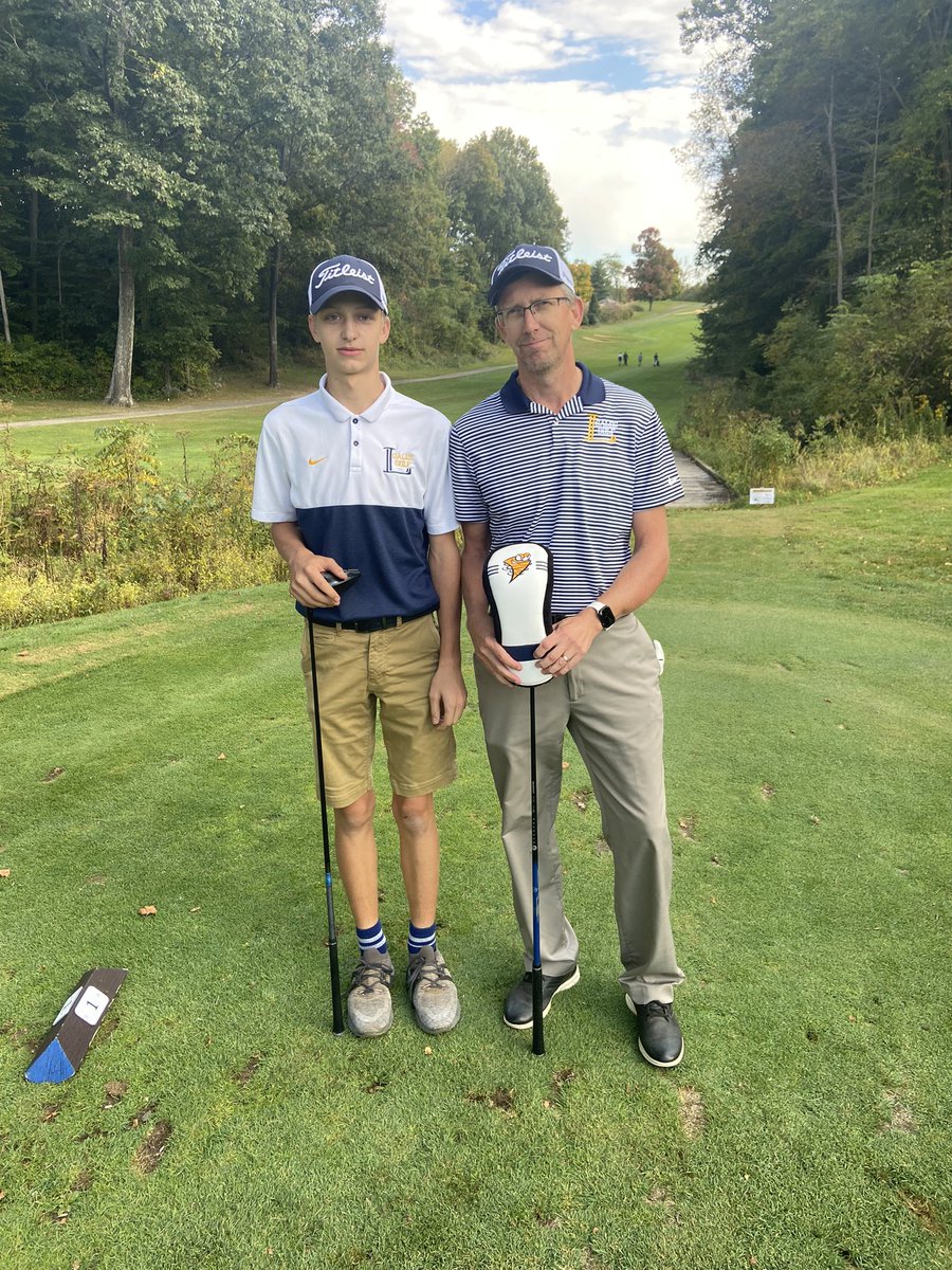 coachtruex's tweet photo. In the end, @jdsmith2064 was too much for Miller Time and Coach Smith earned another point for Team Cohen. #GalesGolf #ParTeeTime https://t.co/6xcallDQPR