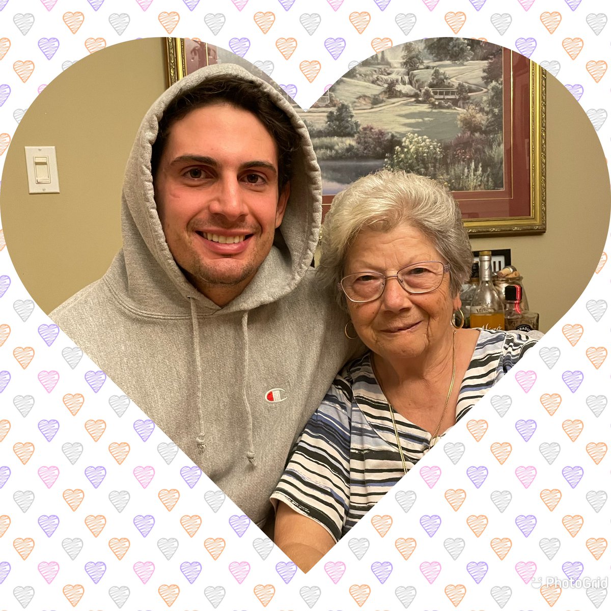 hpyhckymom's tweet photo. @Davie_T_13 Biggest fan came by to wish him well, and celebrate his birthday(early) and congratulate him on university graduation. She’s so proud of her Davie ❤️ #thommersnonna #proudnonna❤️ https://t.co/JUOzz9ph4i