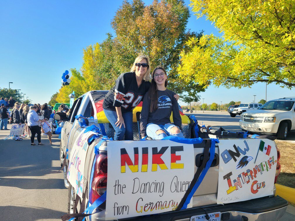 Frau_kimmie's tweet photo. @IntlClub_ONW @theravennation enjoyed showcasing Nike Heidenreich from Germany today in the HoCo parade &amp; assembly! https://t.co/oV3rADsDLC