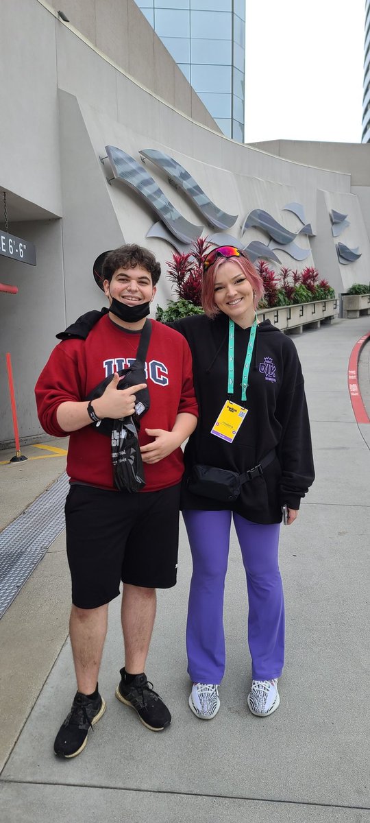 Adrian8573's tweet photo. First streamer I've ever met and it's non other than the Norwegian herself @malenatudi https://t.co/DuwsAtafYN
