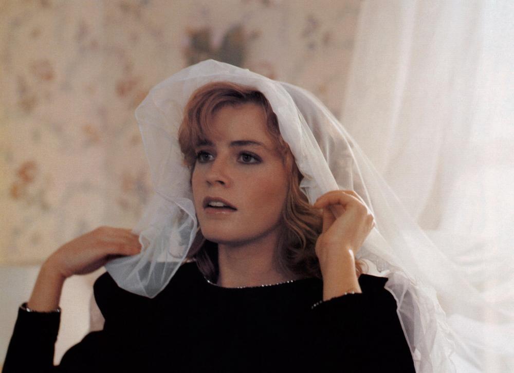 Happy Birthday, Elisabeth Shue! 