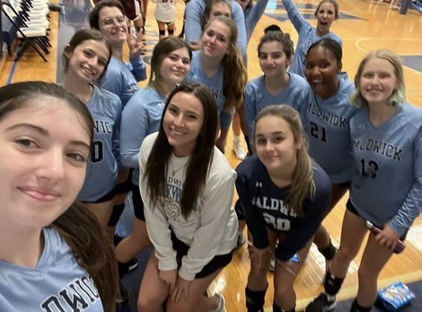 JV improves to 9-2 after bouncing back and beating HC in 2 sets. Serves were 🔥 today!