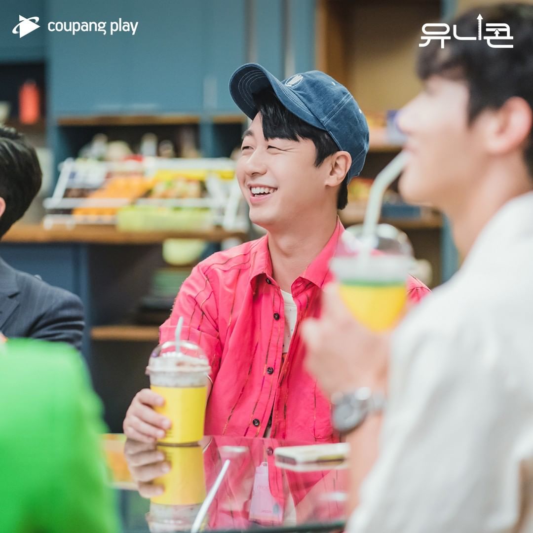 k_dramaindo_'s tweet photo. Coupang Play #Unicorn behind the scene: #BaeYooRam #BaeYoonKyung #KimWook https://t.co/VZdgY9sLHX