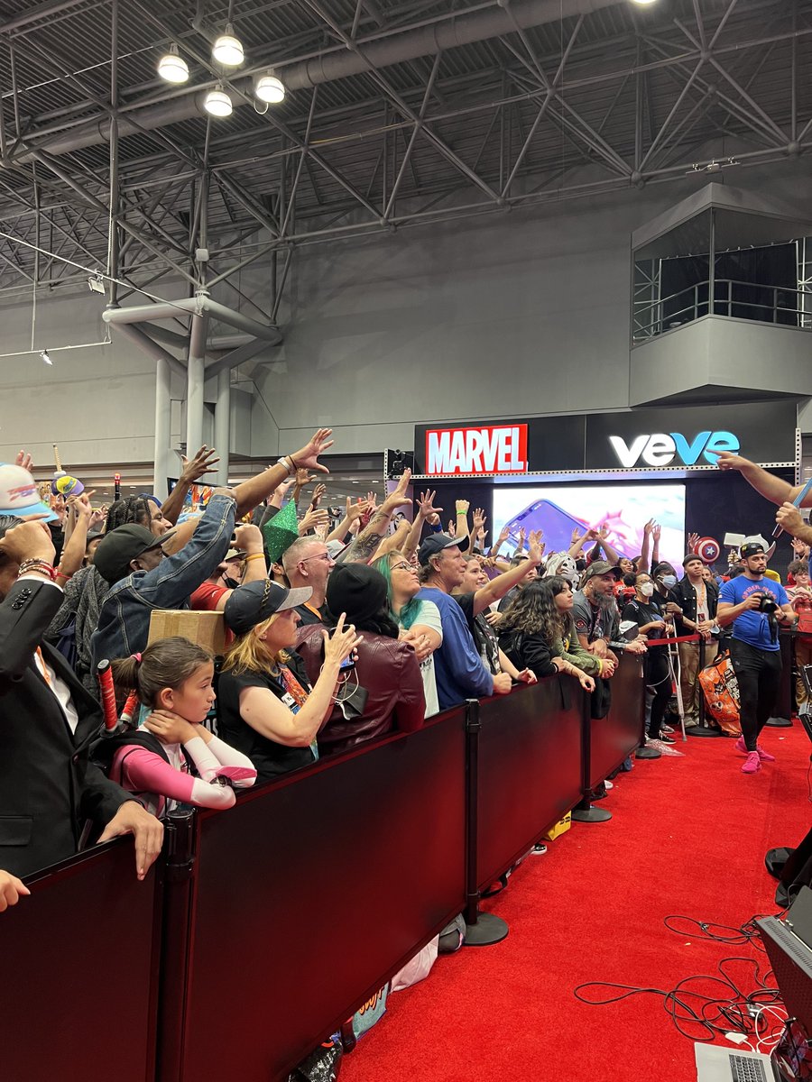 veve_official's tweet photo. An incredible day one at #NYCC2022 in the books! We loved meeting everyone who stopped by. 

Stay tuned to our social channels for more from this weekend! 💯 https://t.co/jkYvG2hfLJ