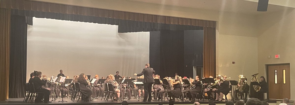 Always nice to go into a school break with a great concert. Congrats to the <a href="/SHSBandTN/">SpringfieldBandTN</a> on your performance tonight!  #RobCoMusic #WeAreRCSTN