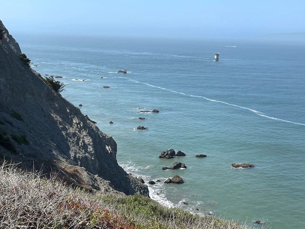 Mia0912S's tweet photo. The Presidio of San Francisco Park to lands end lookout in San Francisco, with its rugged coastline, magnificent sea views, beautiful beaches and free-flying pelicans
#SanFrancisco
#SuperMarioBrosMovie https://t.co/tYBAVCGZI4