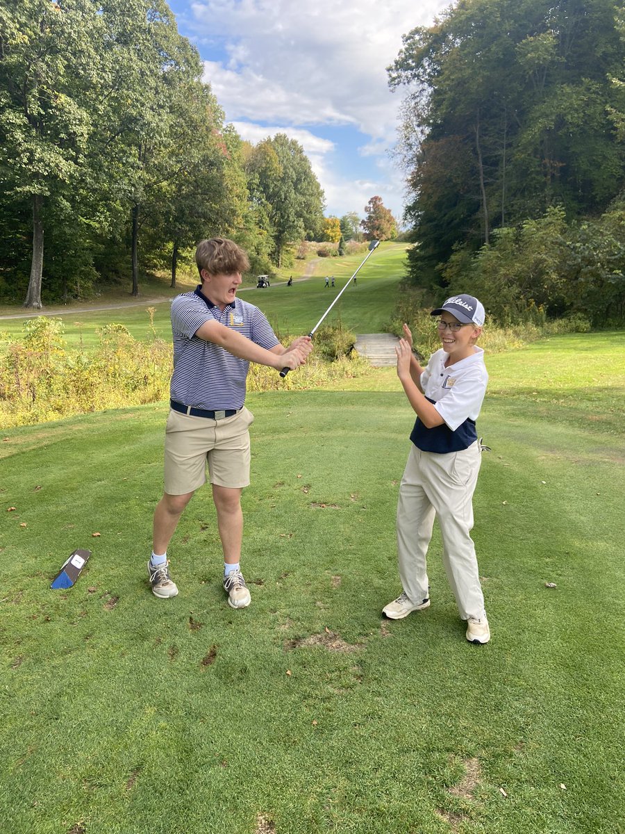 Jay came out firing with some intensity and absolute 💣 being hit, but even with Gabe making some incredible up and downs he wasn’t able to put enough pressure on Jay and another point was put up on the board for Team Cohen! #GalesGolf #ParTeeTime