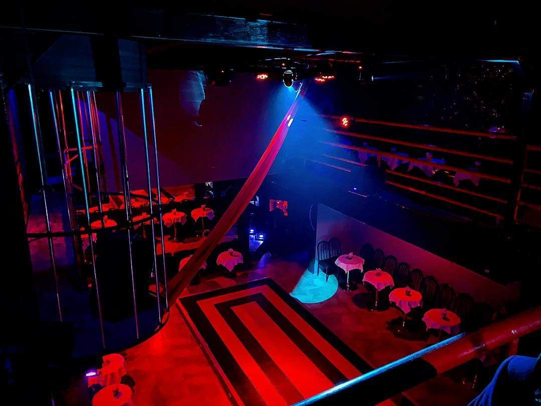 TonyRoma91's tweet photo. ¿Alguien de ustedes lo conocio?

Hace ya 4 años que inaugure este lugar en Reforma (La Fiesta Sw), la verdad es que le tenía mucha ilusión.  
Que lástima q no salieron las cosas, pero me di mi buen gustito ahí. https://t.co/DljhIrGuqD