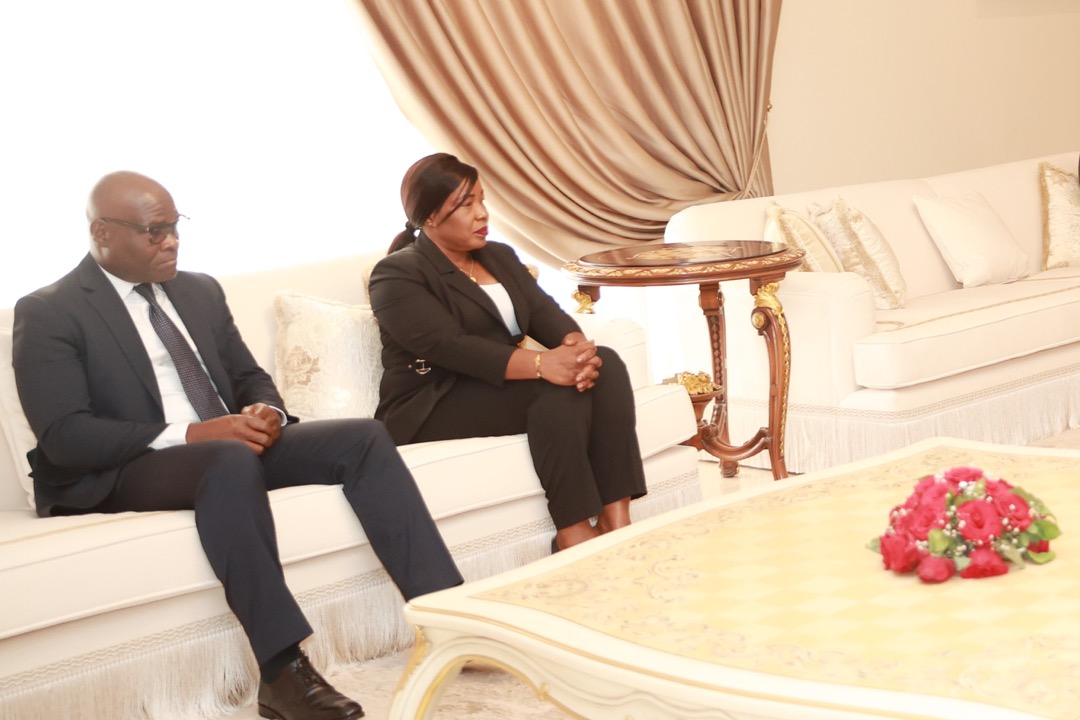 PresidenceTg's tweet photo. Le Président de la République @FEGnassingbe a reçu, ce jeudi 06 octobre 2022, les lettres de créance du nouvel ambassadeur de Côte d’Ivoire, Moriko Tiémoko.

➡️ https://t.co/dhINOBmI4L https://t.co/Q9ZhGYKWn0