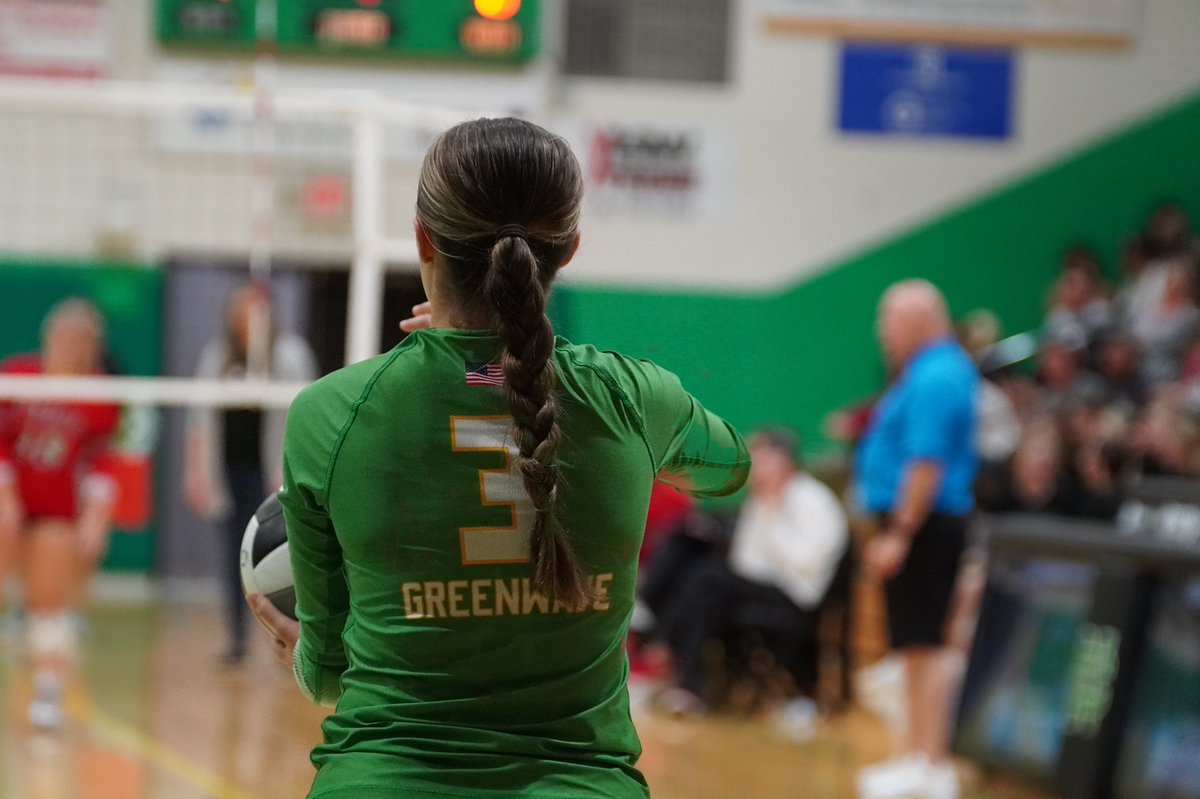 EastoftheBend's tweet image. 🚨NC takes the second set✅

NC: 25
U: 10

Let’s goooo greenwave!!🤪

#eastofthebend #sportsmedia #newarkcatholic #girlsvolleyball